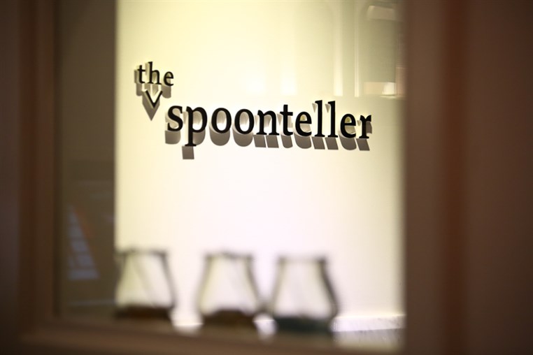 The Spoonteller on Friday Night